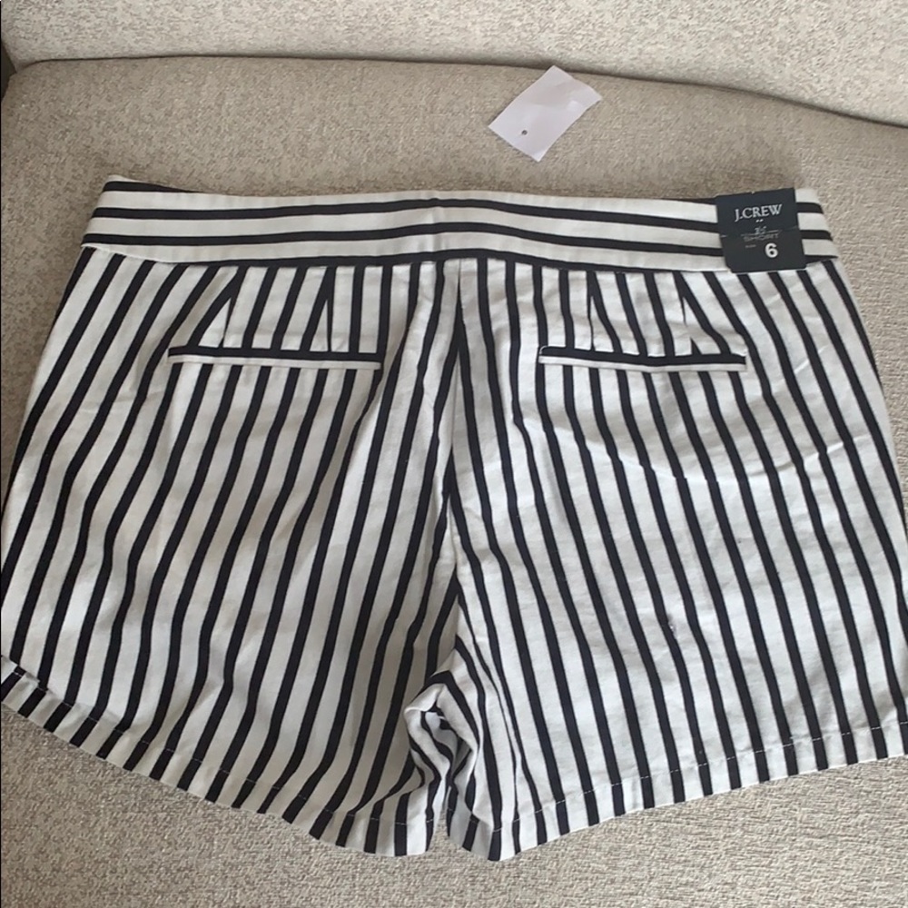 Shorts - Picture 3 of 3